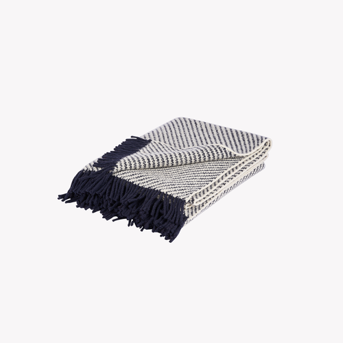 Plaid in Natural Wool from Lozère - Weaved Diagonal Pattern - Atelier Tuffery