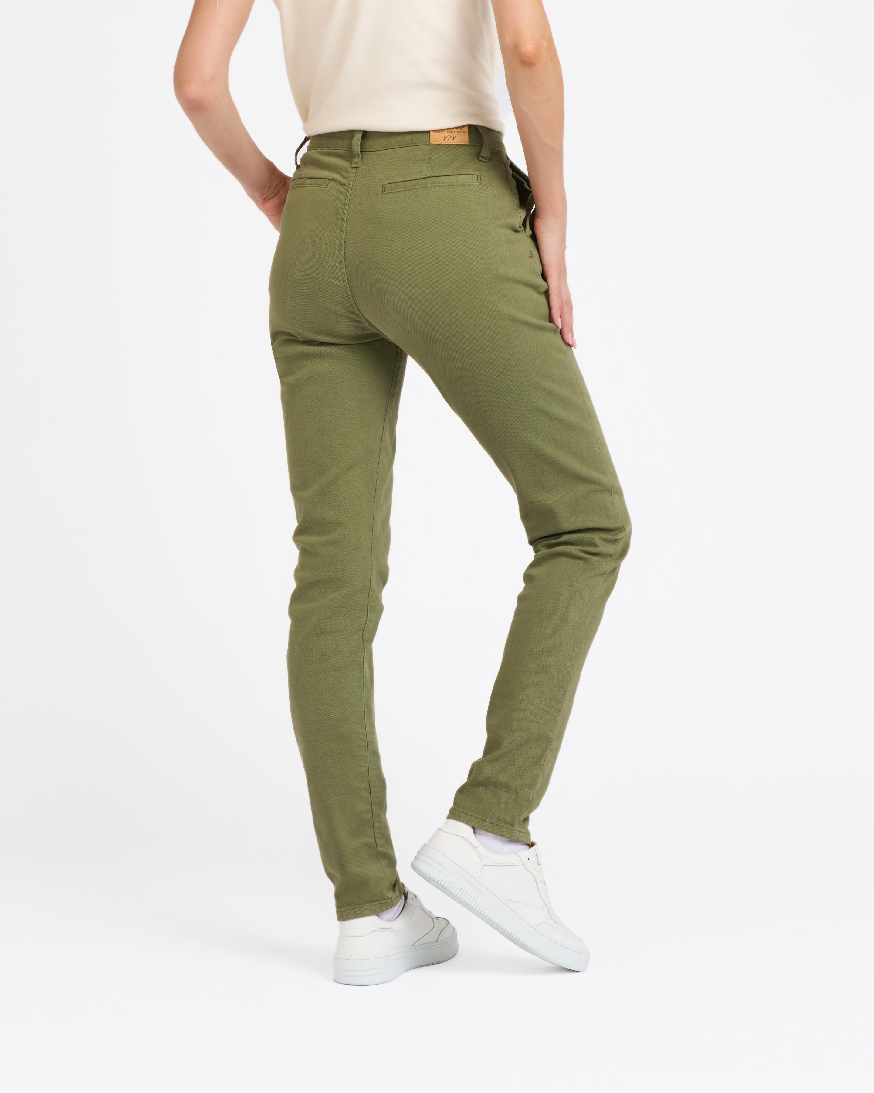 レディーススリムフィットハイウエストチノ カーキグリーン - Léonie