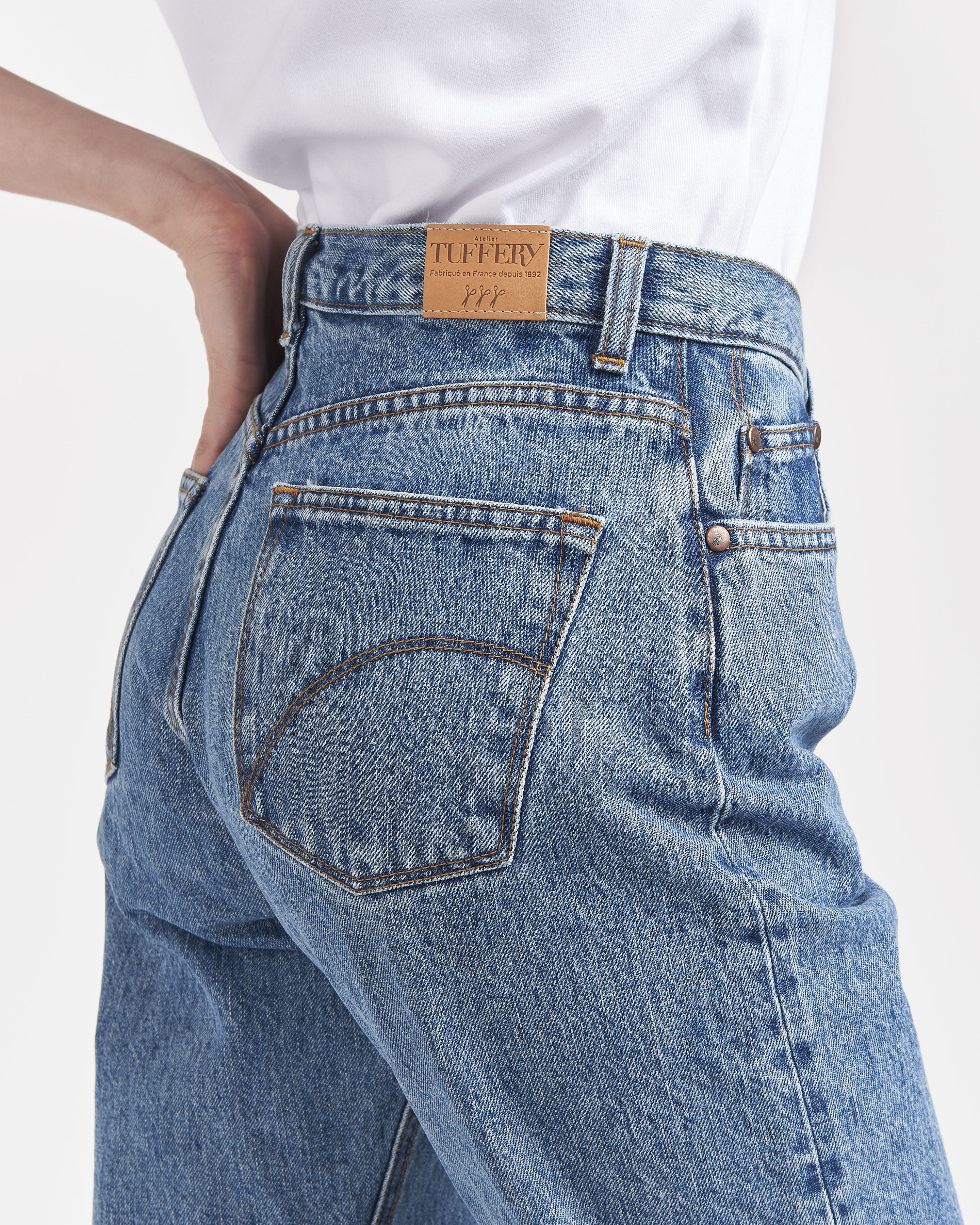 レディース ハイウエスト ストレートジーンズ ライトブルー - Apolline